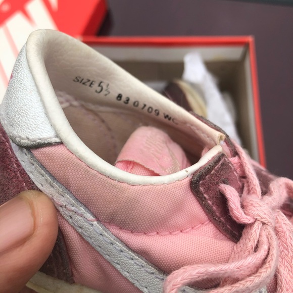 Vintage Nike Shoes from 1983 - Picture 3 of 6